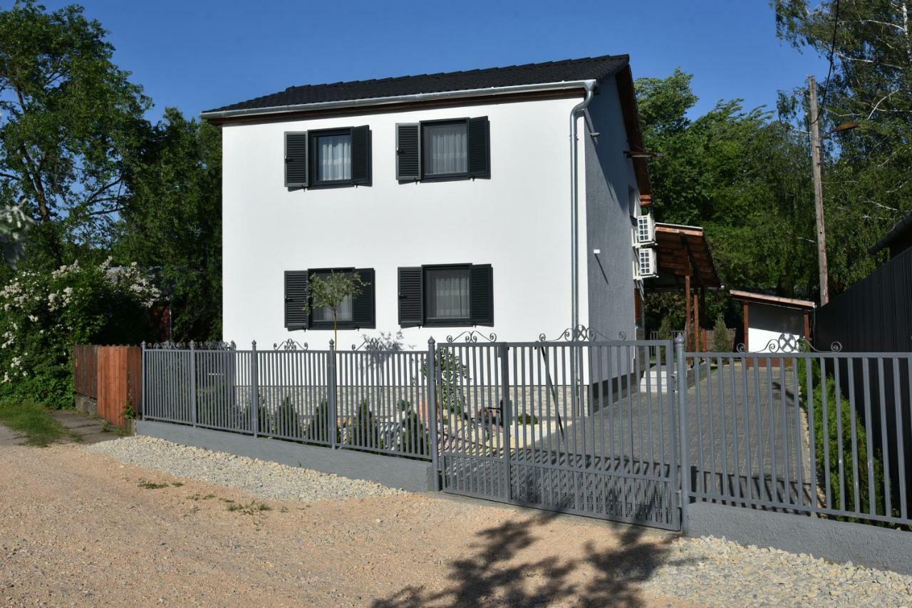 Siraly Apartman Hajdúnánás Εξωτερικό φωτογραφία